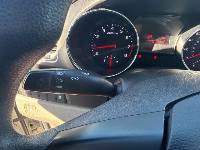 Used 2016 Kia Sedona LX FWD image 25