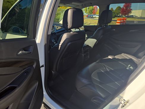 Used 2019 Buick Envision Premium w/ Driver Confidence Package image 28