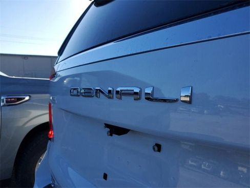 New 2026 GMC Yukon XL Denali w/ Sun & Power Step Package image 9
