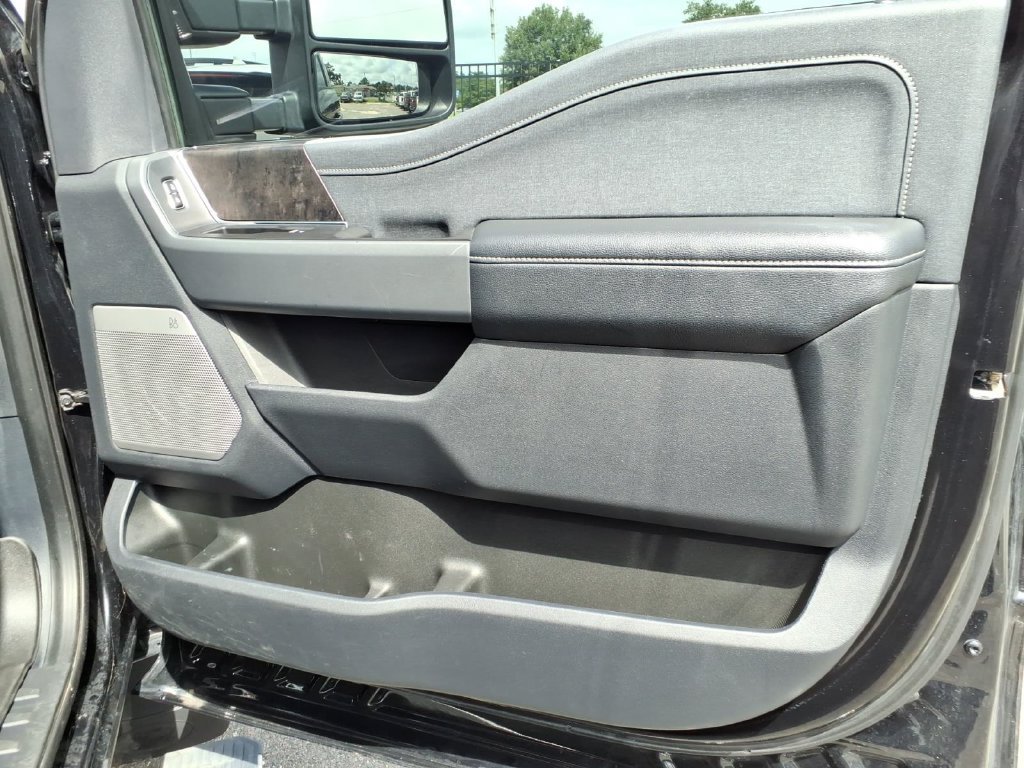 Used 2023 Ford F350 Lariat w/ FX4 Off-Road Package AWD/4WD image 14