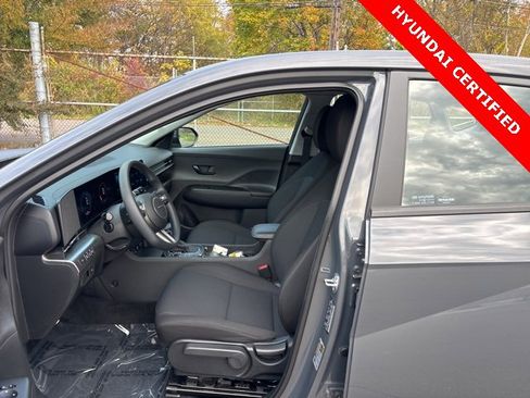 Certified 2025 Hyundai Kona SE image 21
