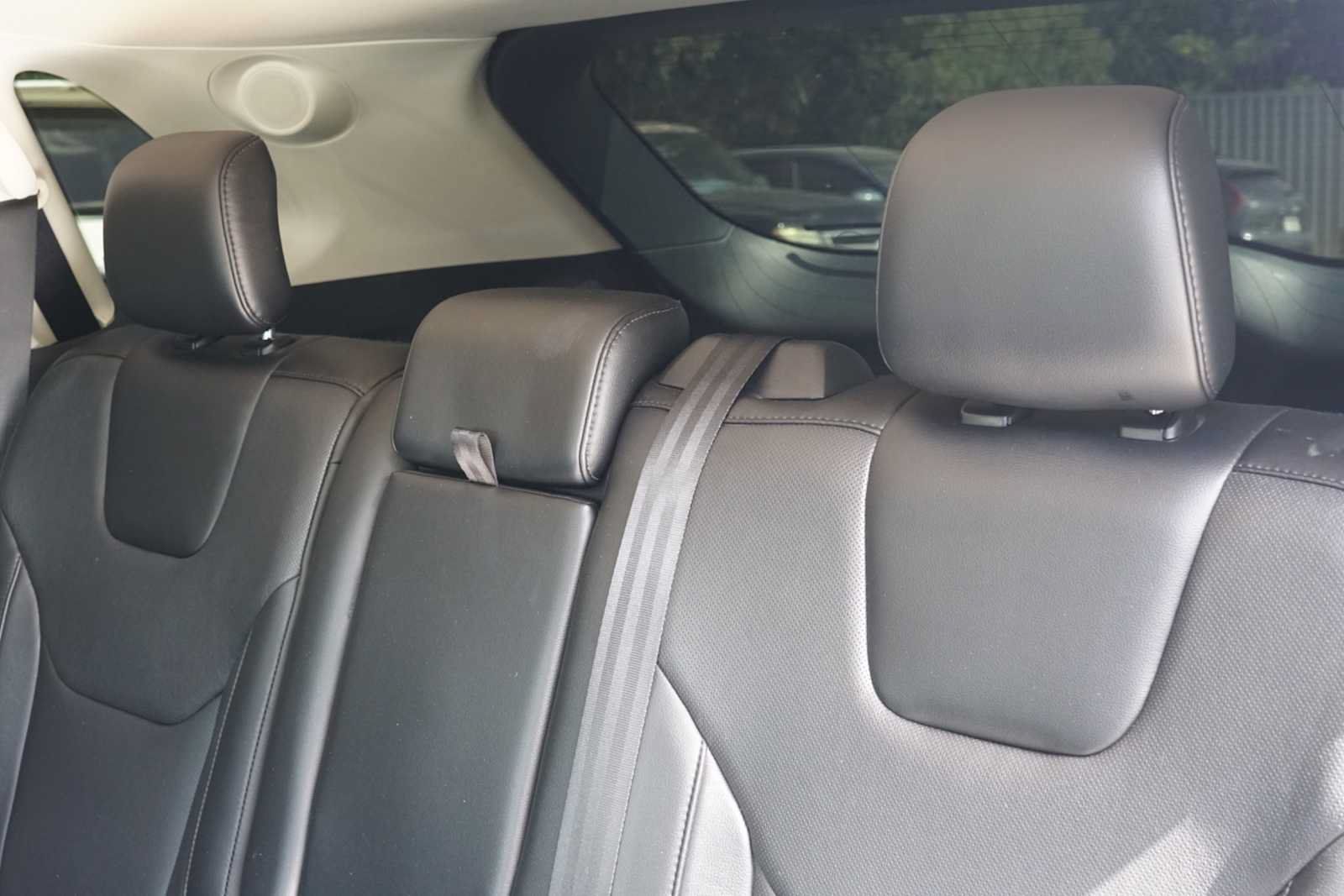 Used 2019 Ford Edge Titanium w/ Equipment Group 301A FWD image 21