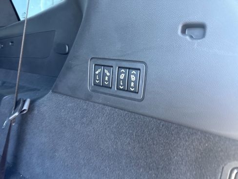 Used 2021 Cadillac XT6 Sport w/ LPO, ONYX Package image 7