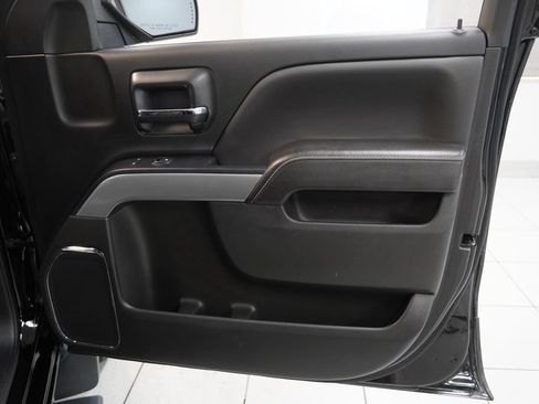 Used 2017 Chevrolet Silverado 1500 LTZ Z71 w/ Midnight Edition AWD/4WD image 32