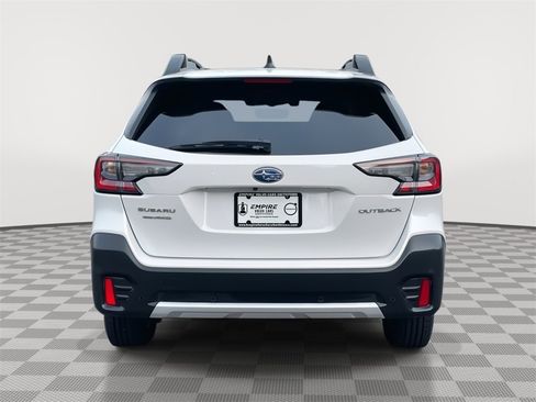 Used 2022 Subaru Outback Limited image 6