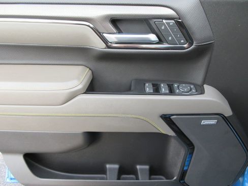 Certified 2022 Chevrolet Silverado 1500 ZR2 w/ Technology Package image 24