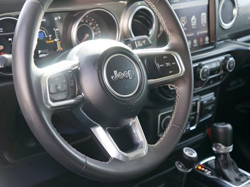 Used 2023 Jeep Wrangler Sahara image 14