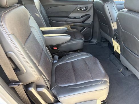 Certified 2023 Chevrolet Traverse High Country FWD image 14