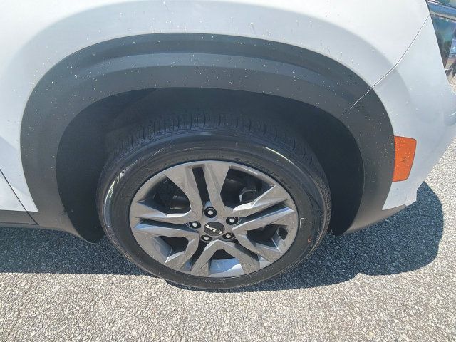 Used 2023 Kia Seltos S FWD image 12