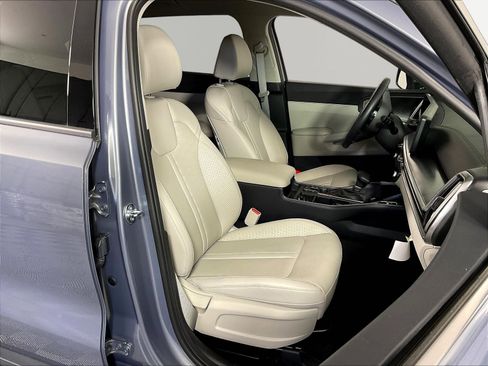 Certified 2025 Kia Sorento S AWD/4WD image 29