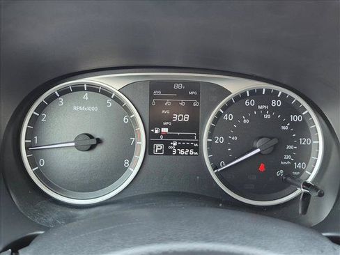 Used 2023 Nissan Kicks S FWD image 11