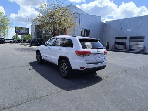 Used 2017 Jeep Grand Cherokee Limited w/ Trailer Tow Group IV AWD/4WD image 3