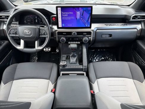 Used 2024 Toyota Tacoma TRD Sport AWD/4WD image 12