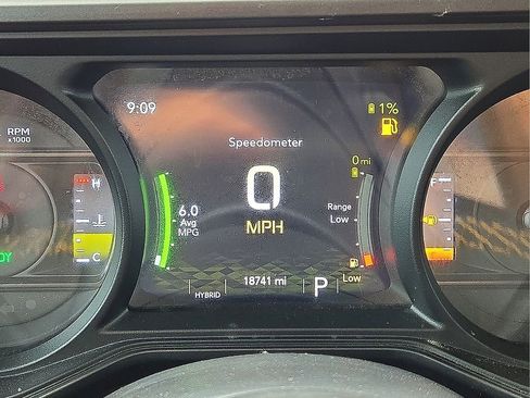 Used 2024 Jeep Wrangler Unlimited image 26