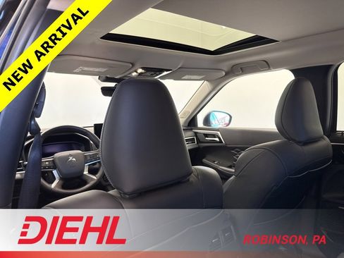 Used 2025 Mitsubishi Outlander SEL image 21