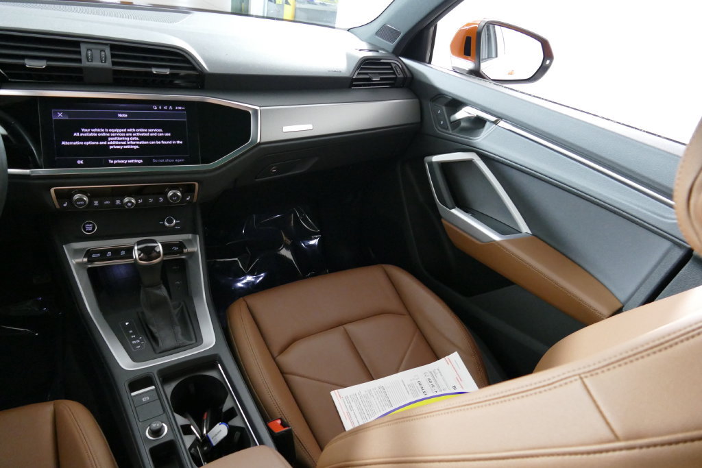 Used 2024 Audi Q3 2.0T Premium w/ Convenience Package AWD/4WD image 23