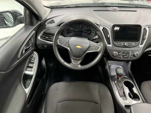 Used 2022 Chevrolet Malibu RS FWD image 11