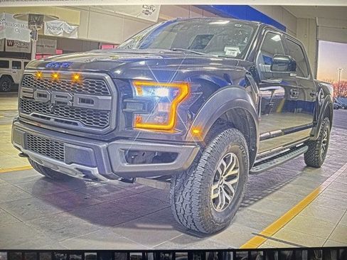 Used 2017 Ford F150 Raptor w/ Equipment Group 802A Luxury image 2