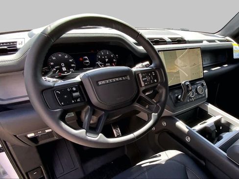 New 2026 Land Rover Defender 90 V8 AWD/4WD image 7
