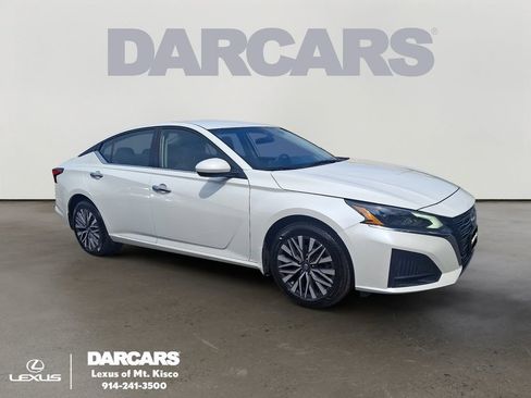 Used 2023 Nissan Altima 2.5 SV AWD/4WD image 1