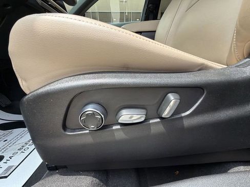 Used 2025 Cadillac XT4 Premium Luxury FWD image 20