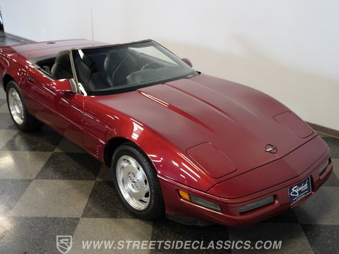 Used 1995 Chevrolet Corvette Convertible RWD image 38