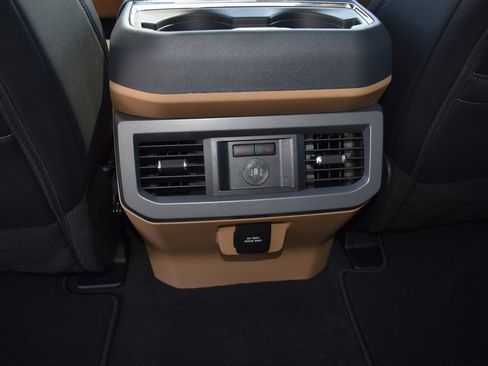 Used 2025 Ford F450 Lariat w/ FX4 Off-Road Package image 19