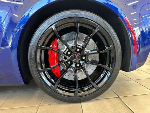 Used 2017 Chevrolet Corvette Grand Sport w/ Z07 Performance Package RWD image 17