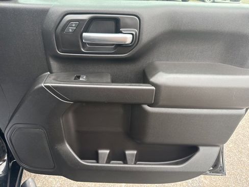 Used 2021 Chevrolet Silverado 2500 Custom w/ Custom Convenience Package image 25