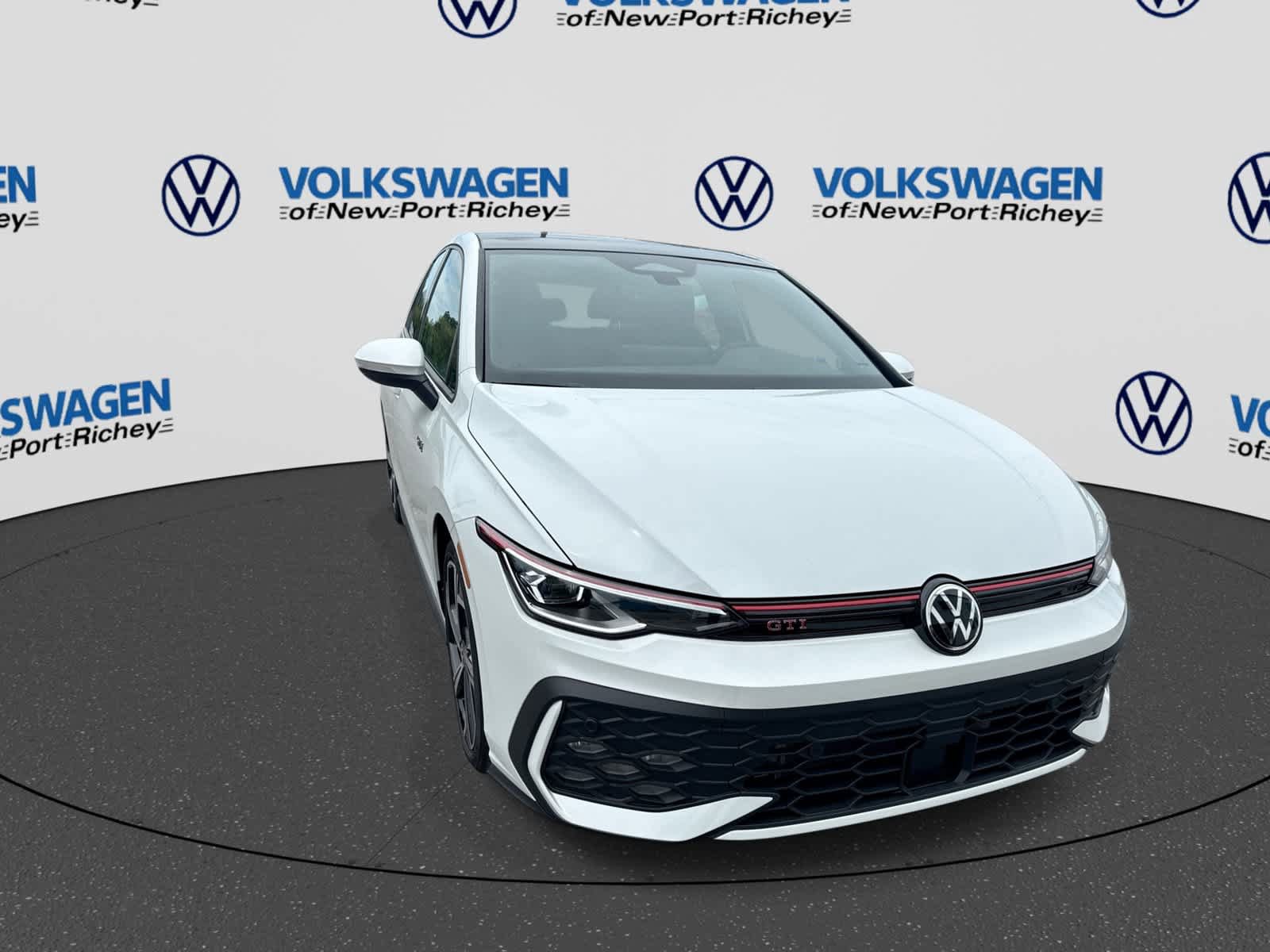 New 2026 Volkswagen GTI SE FWD image 16