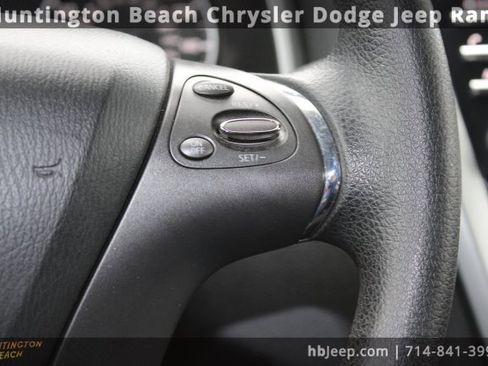 Used 2022 Nissan Murano S image 17