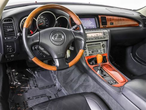 Used 2002 Lexus SC 430 Convertible RWD image 4