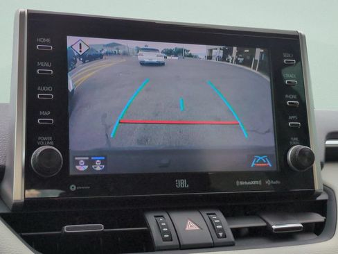 Used 2022 Toyota RAV4 XLE Premium FWD image 18
