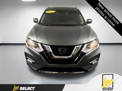 Used 2019 Nissan Rogue SL FWD image 2
