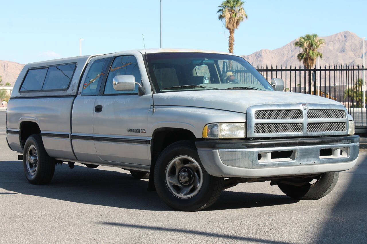 Used 1996 Dodge Ram 1500 Truck 2WD Club Cab image 2