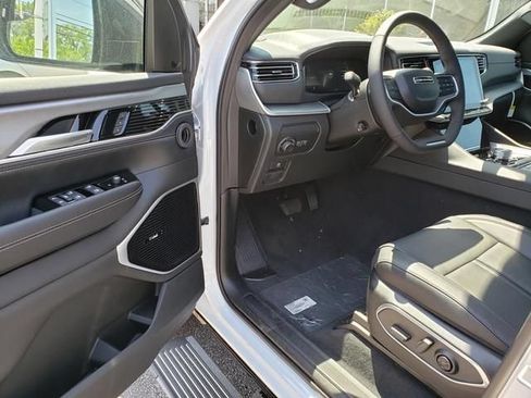 New 2026 Jeep Grand Wagoneer Limited w/ Premium Group II AWD/4WD image 6