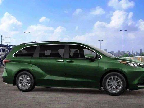 New 2026 Toyota Sienna XLE AWD/4WD image 13