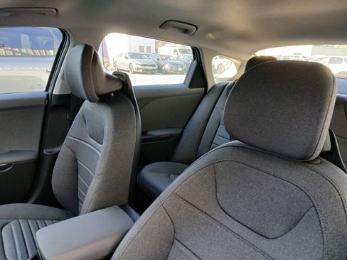 New 2025 Kia K4 EX image 34