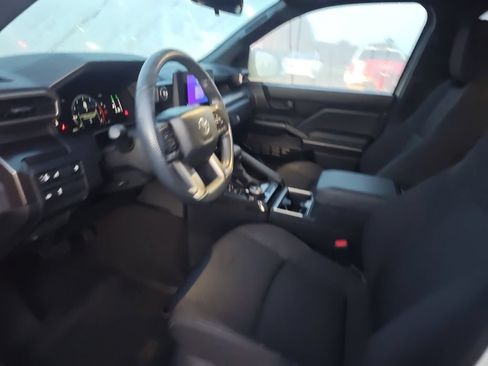 Used 2025 Toyota 4Runner SR5 AWD/4WD image 8