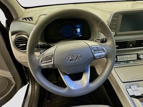 Used 2021 Hyundai Kona Limited FWD image 18
