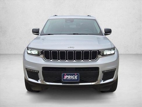 Used 2023 Jeep Grand Cherokee L Limited image 2