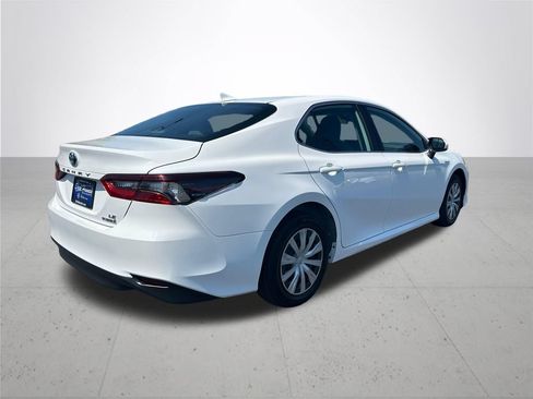 Used 2021 Toyota Camry LE FWD image 7