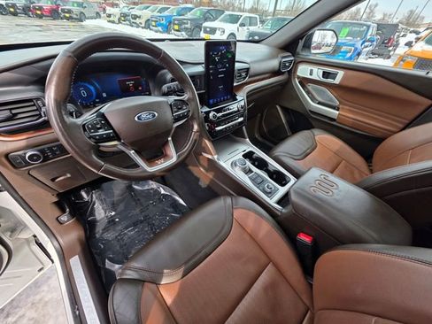 Used 2021 Ford Explorer King Ranch w/ Premium Technology Package AWD/4WD image 16