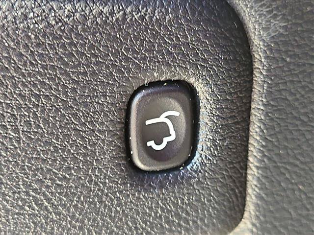 Used 2020 Jeep Grand Cherokee Overland AWD/4WD image 10