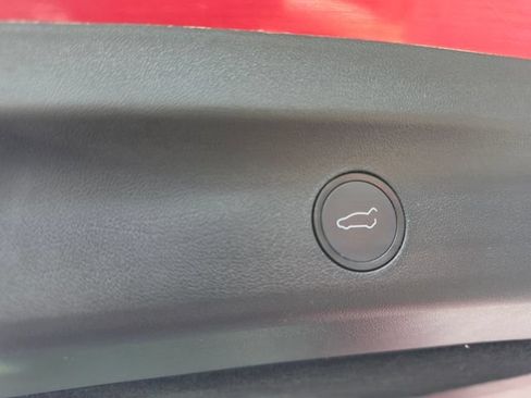 Used 2022 Tesla Model Y Long Range AWD/4WD image 67