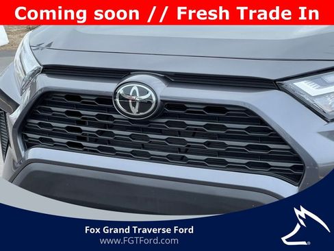 Used 2025 Toyota RAV4 XLE image 32