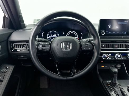 Used 2023 Honda Civic Sport image 4