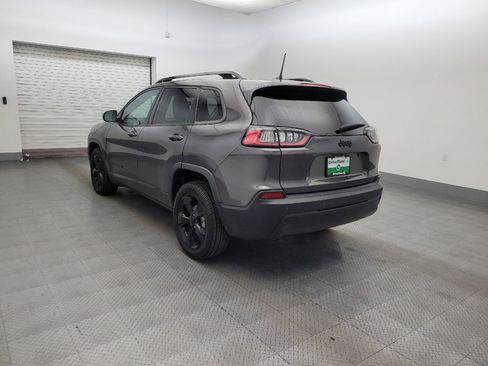 Used 2019 Jeep Cherokee Latitude Plus FWD image 5