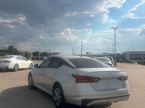 Used 2020 Nissan Altima 2.5 S FWD image 18
