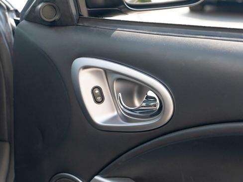 Used 2002 Aston Martin Vanquish RWD image 27